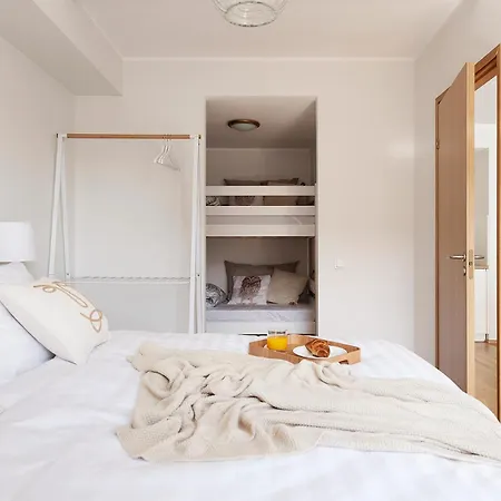 W Near Passenger Port Apartment *