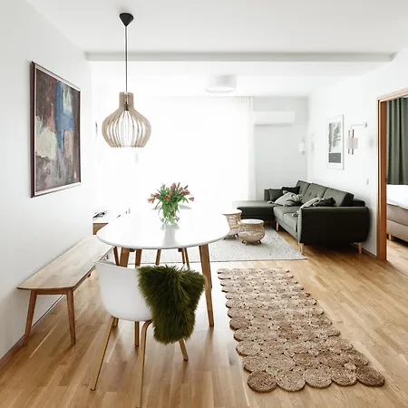 W Near Passenger Port Apartament *