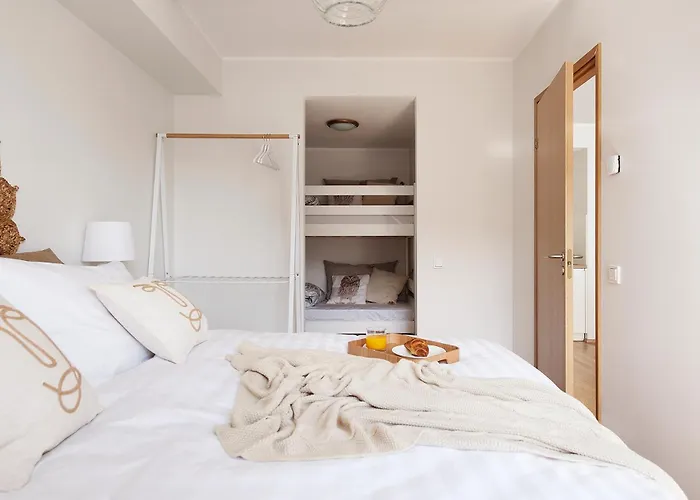 W Near Passenger Port Apartment *