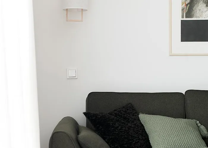 W Near Passenger Port Apartment *